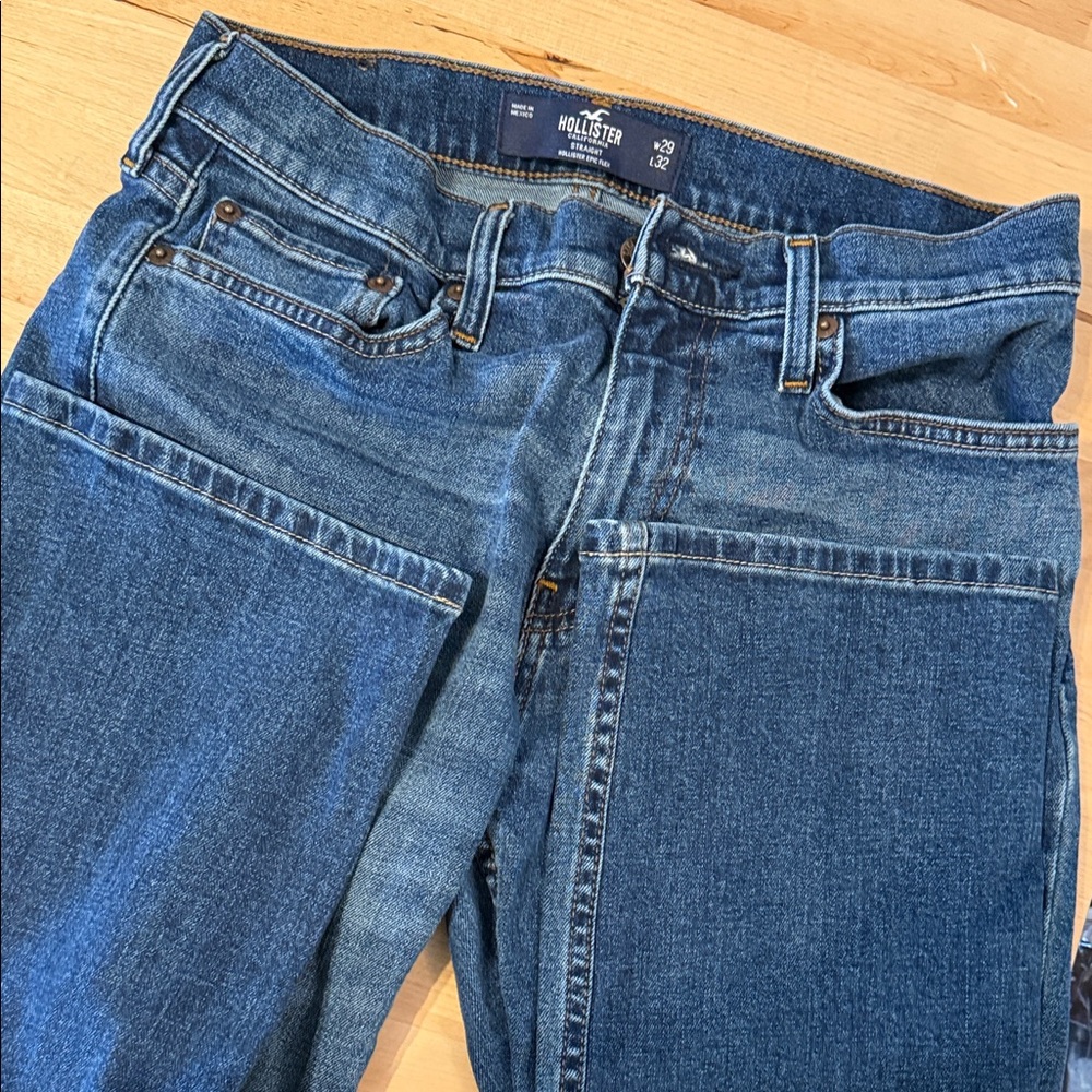 Hollister Men's Classic Denim Jeans